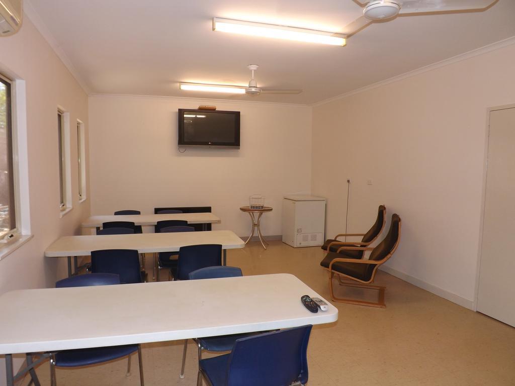 Derby Lodge Motel Стая снимка