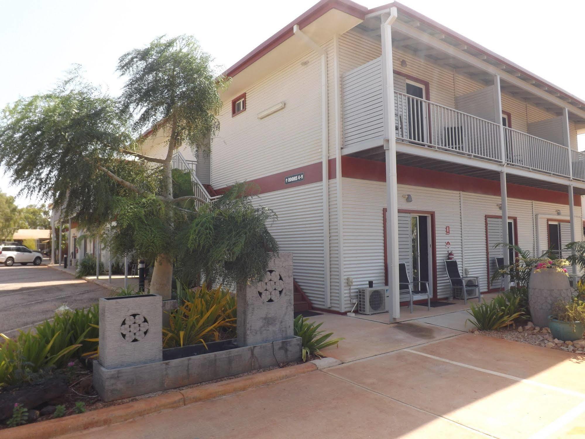 Derby Lodge Motel Екстериор снимка