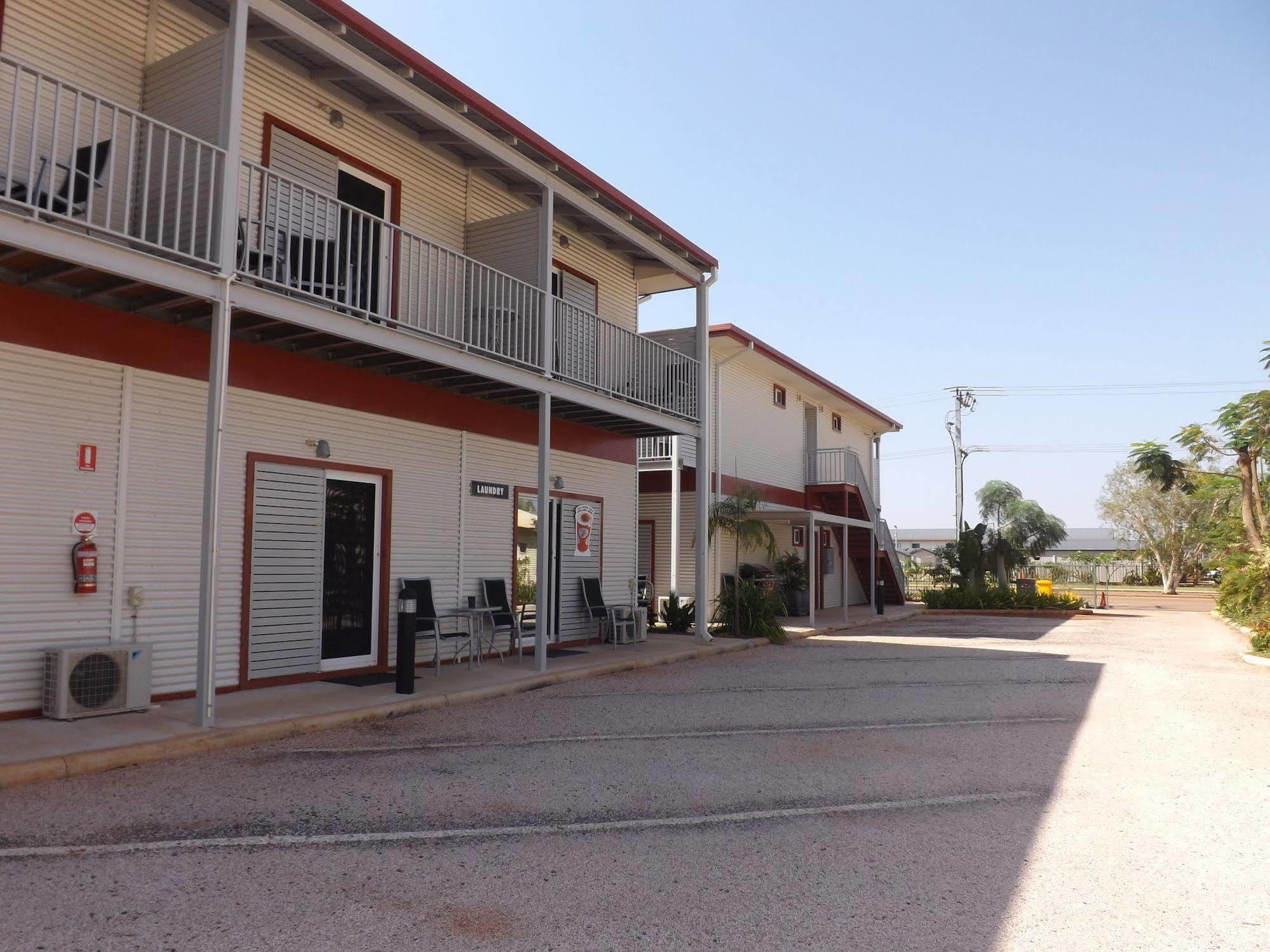 Derby Lodge Motel Екстериор снимка