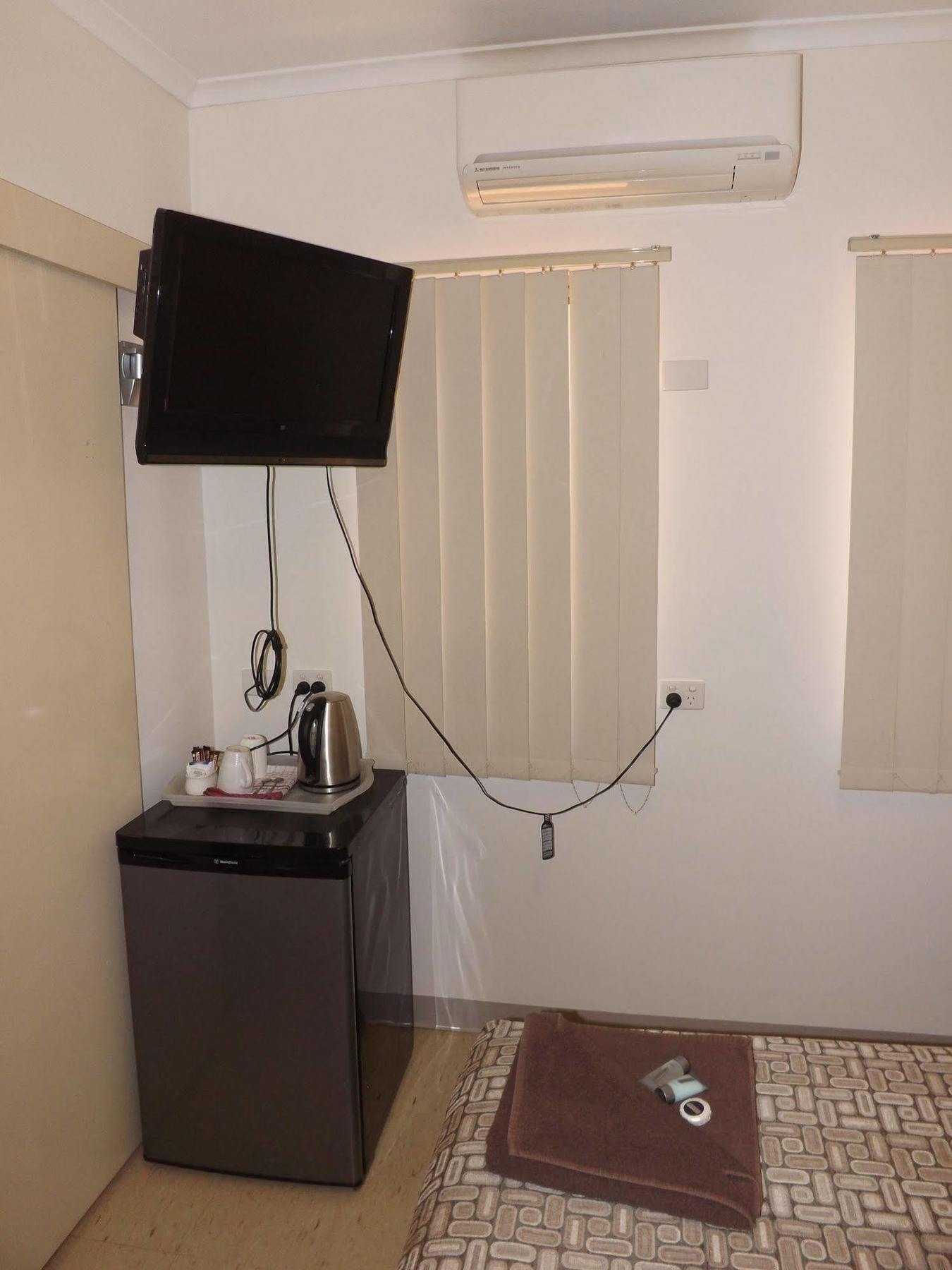 Derby Lodge Motel Екстериор снимка