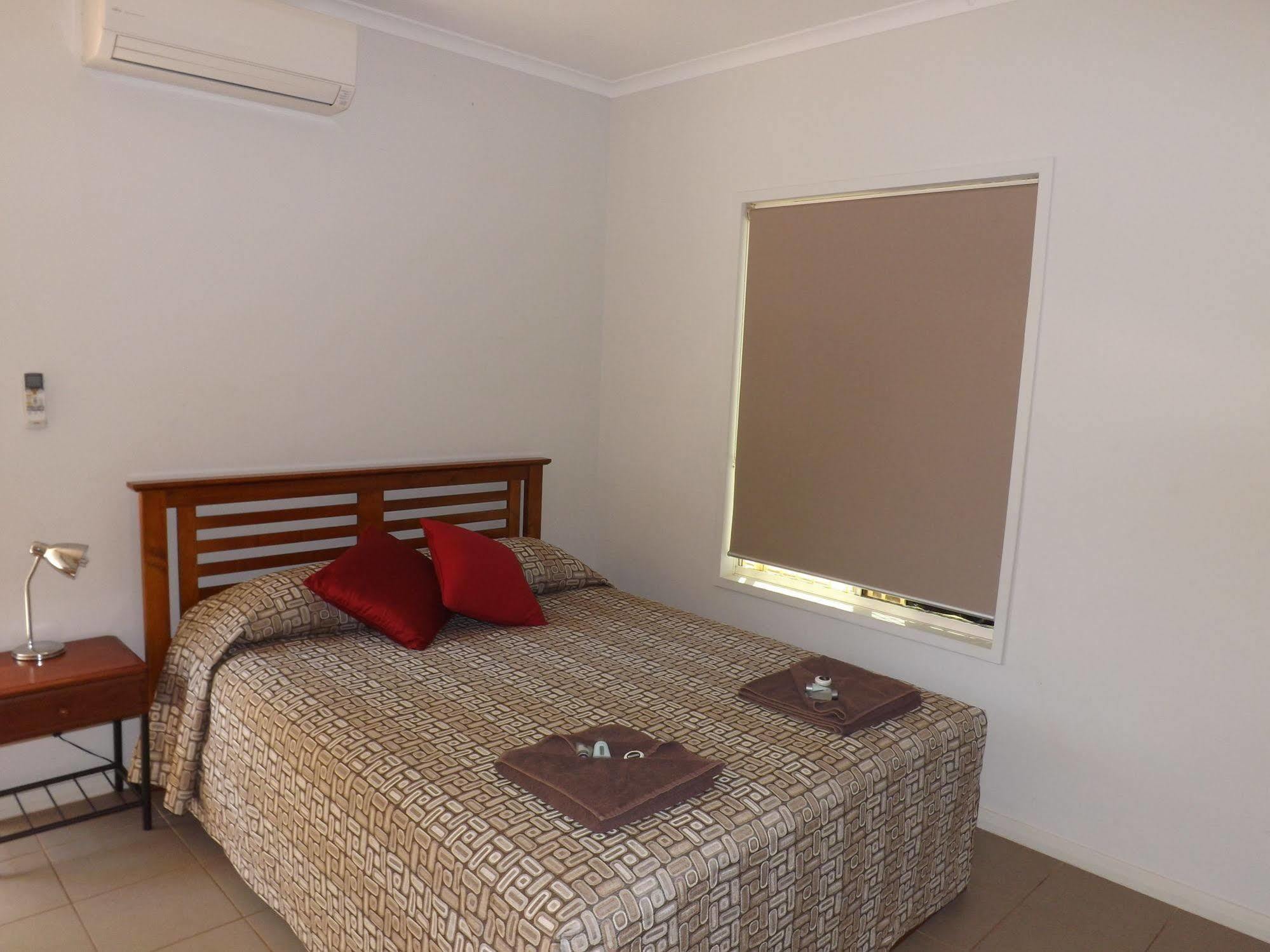 Derby Lodge Motel Екстериор снимка